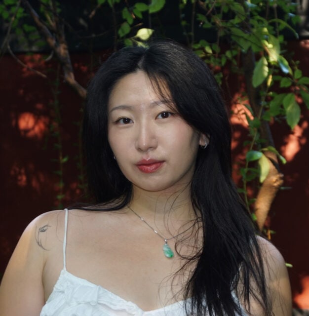 {"ARInfo":{"IsUseAR":false},"Version":"1.0.0","MakeupInfo":{"IsUseMakeup":false},"FaceliftInfo":{"IsChangeEyeLift":false,"IsChangeFacelift":false,"IsChangePostureLift":false,"IsChangeNose":false,"IsChangeFaceChin":false,"IsChangeMouth":false,"IsChangeThinFace":false},"BeautyInfo":{"SwitchMedicatedAcne":false,"IsAIBeauty":false,"IsBrightEyes":false,"IsSharpen":false,"IsOldBeauty":false,"IsReduceBlackEyes":false},"HandlerInfo":{"AppName":2},"FilterInfo":{"IsUseFilter":false}}